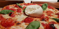 Pizza du Restaurant italien AMORE da Francesca - restaurant pizzeria à Paris - n°20