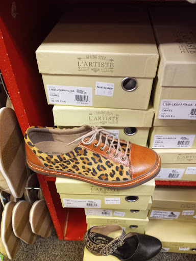 Shoe Store «Shoe Station», reviews and photos, 6601 N Davis Hwy, Pensacola, FL 32504, USA