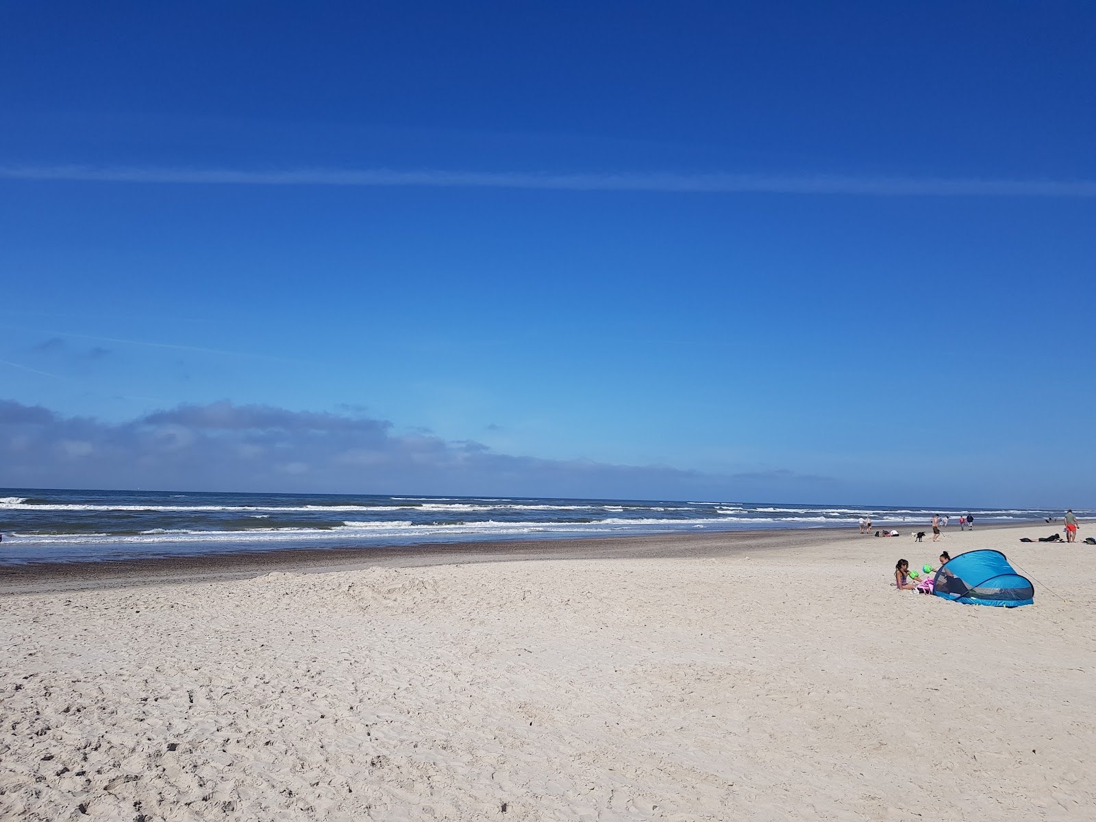 Fotografija Henne plaža z svetel pesek površino