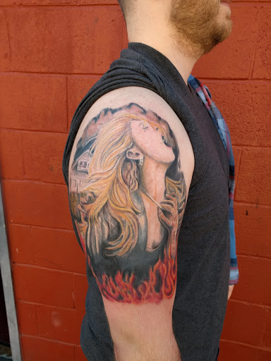 Tattoo Shop «Silver Fox Tattoo», reviews and photos, 533 10th St NW, Atlanta, GA 30318, USA