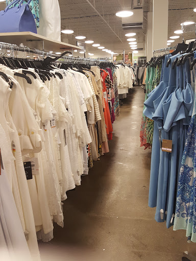 Clothing Store «K&G Fashion Superstore», reviews and photos, 667 S Cockrell Hill Rd, Duncanville, TX 75116, USA