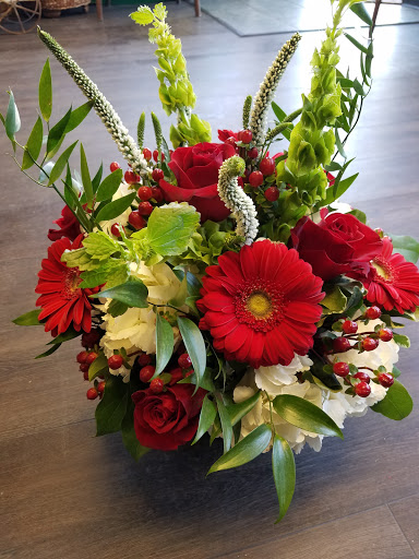 Florist «Country Village Florist and Gifts, Inc.», reviews and photos, 212 E Main St, East Islip, NY 11730, USA