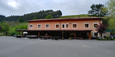 Ikestei Restaurante y agroturismo - Markina-Xemein, Iruzubieta Auzoa, 3, 48278 Ziortza-Bolibar, Biscay, Spain