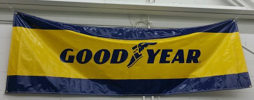 Tire Shop «Walmart Tires & Auto Parts», reviews and photos, 9451 Dunkirk Ln N, Maple Grove, MN 55311, USA