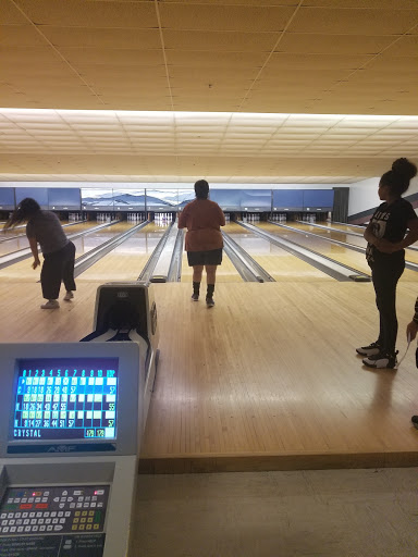 Bowling Alley «Colonial Lanes Bowling The BOHO bar is on facebook», reviews and photos, 1849 Gardner Ln NW, Corydon, IN 47112, USA