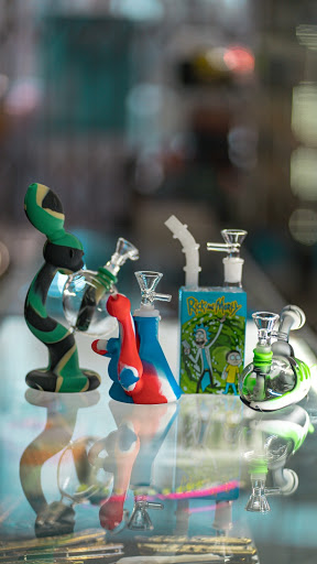 Tobacco Shop «Smoking Box Smoke Shop», reviews and photos, 1008 Alamitos Ave, Long Beach, CA 90813, USA