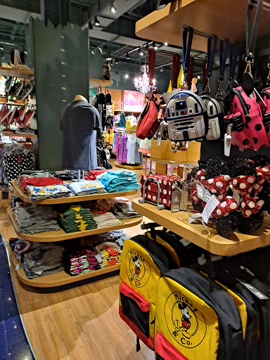 Toy Store «Disney Store», reviews and photos, 536 Southcenter Mall, Tukwila, WA 98188, USA