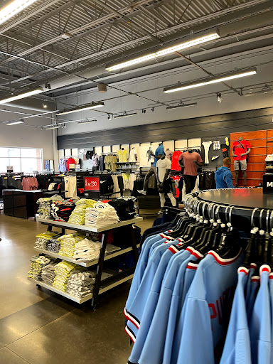 Clothing Store «Nike Factory Store», reviews and photos, 3905 Eagan Outlets Pkwy #200, Eagan, MN 55122, USA