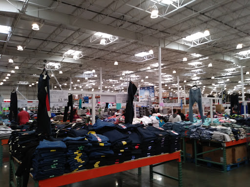 Warehouse store «Costco Wholesale», reviews and photos, 5901 Redwood Dr, Rohnert Park, CA 94928, USA