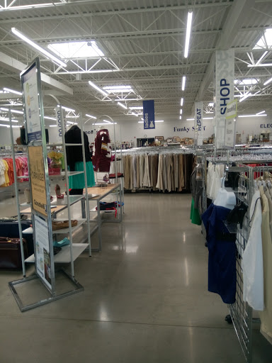 Thrift Store «Goodwill Laburnum Retail Store & Donation Center», reviews and photos, 3979 Gay Ave, Richmond, VA 23231, USA