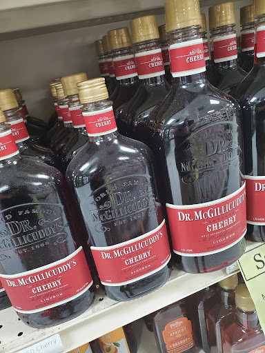 Beer Store «Vans Liquor Store», reviews and photos, 470 Sinsinawa Ave, East Dubuque, IL 61025, USA