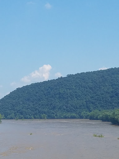 Bicycle Store «Harpers Ferry Outfitters & Bike Shop», reviews and photos, 129 Potomac St, Harpers Ferry, WV 25425, USA