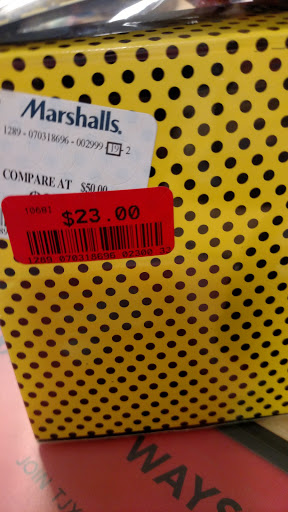 Clothing Store «Ross Dress for Less», reviews and photos, 212 Towne Center Dr, Compton, CA 90220, USA