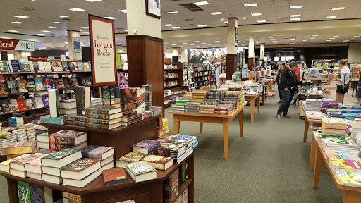 Book Store «Barnes & Noble», reviews and photos, 8374 Willow St, Lone Tree, CO 80124, USA