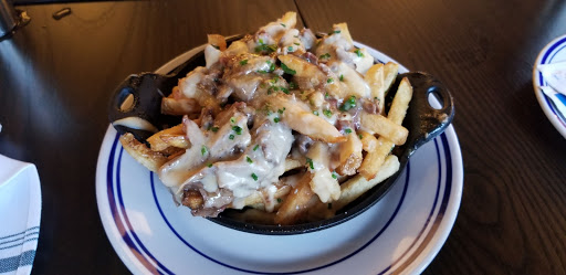 Shopping Mall «Lincoln Court Shopping Center», reviews and photos, 215 Lancaster Ave, Frazer, PA 19355, USA