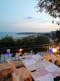 Atmosphère du Restaurant l'Embuscade à Menton - n°1