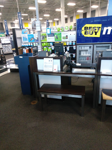 Electronics Store «Best Buy», reviews and photos, 5555 Glenway Ave #550, Cincinnati, OH 45238, USA