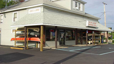 Outdoor Sports Store «Taylor & Vadney Sporting Goods», reviews and photos, 3071 Broadway, Schenectady, NY 12306, USA