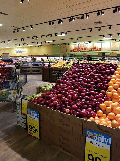 Grocery Store «Hannaford Supermarket», reviews and photos, 19 Clifton Country Rd Suite 16, Clifton Park, NY 12065, USA
