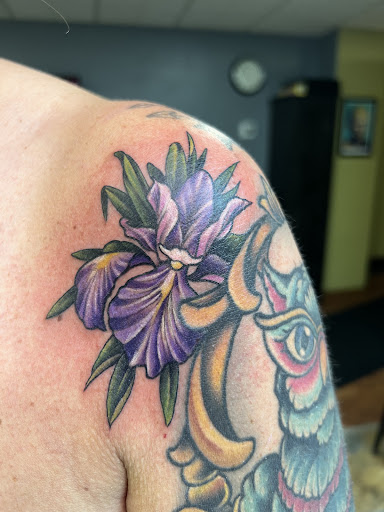 Explore star tattoo ideas, creative tattoo ideas in Adrian, available at Good Life Tattoo Co.