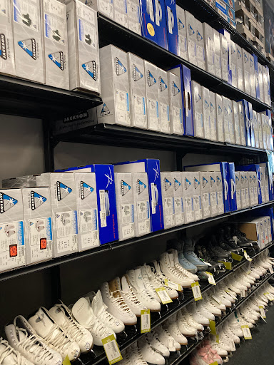 Sporting Goods Store «Play It Again Sports & Hockey», reviews and photos, 16929 WA-99 #110, Lynnwood, WA 98037, USA