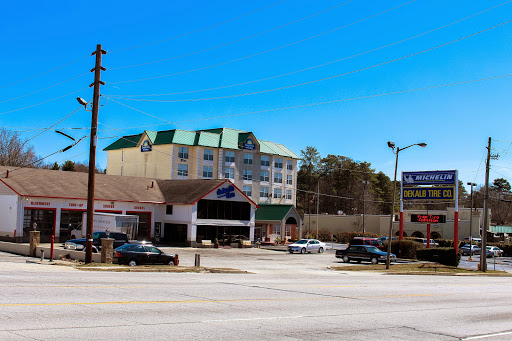 Car Repair and Maintenance «Dekalb Tire & Automotive Service», reviews and photos, 2089 Northlake Pkwy, Tucker, GA 30084, USA