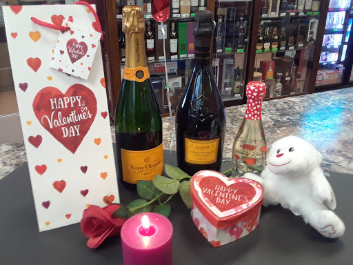 Wine Store «Bear Valley Wine & Liquor», reviews and photos, 3100 S Sheridan Blvd # F, Denver, CO 80227, USA