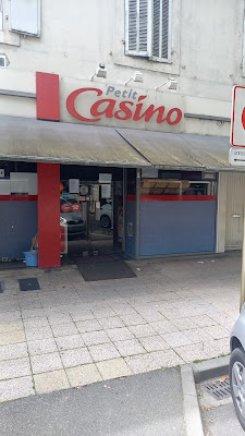 Petit Casino à Auch