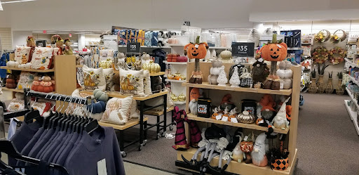 Department Store «Nordstrom Rack Liberty Tree Mall», reviews and photos, 50 Independence Way, Danvers, MA 01923, USA