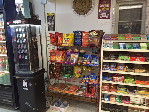 Tobacco Shop «Discount Tobacco», reviews and photos, 284 Main St, Antioch, IL 60002, USA