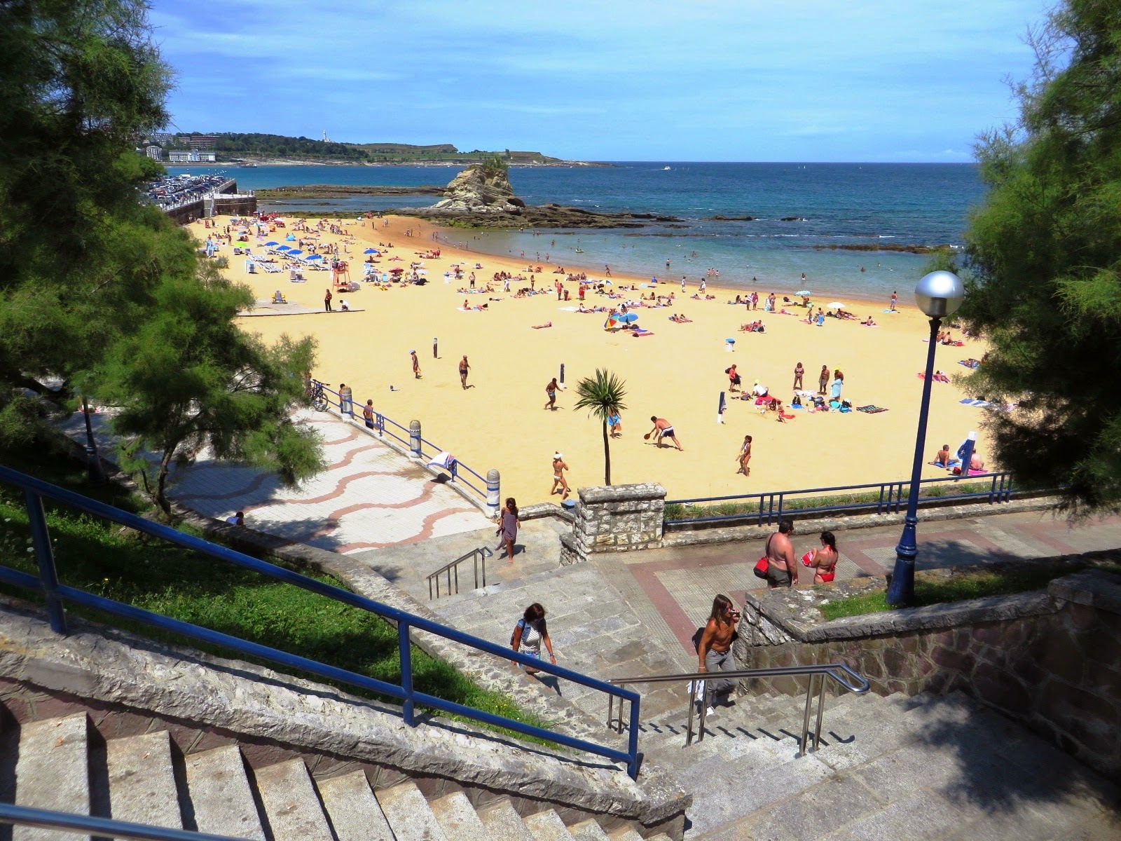 Foto de Playa del Camello com baía espaçosa