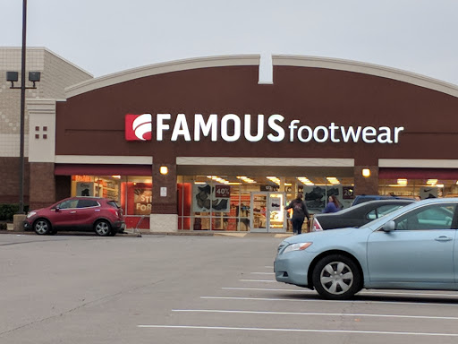 Famous Footwear, 123 Gravois Bluffs Plaza Dr, Fenton, MO 63026, USA, 