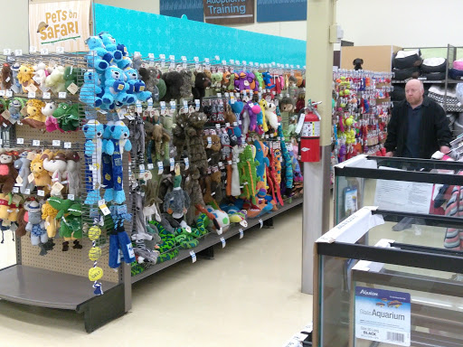Pet Supply Store «Petco Animal Supplies», reviews and photos, 4450 Commercial St SE #150, Salem, OR 97301, USA