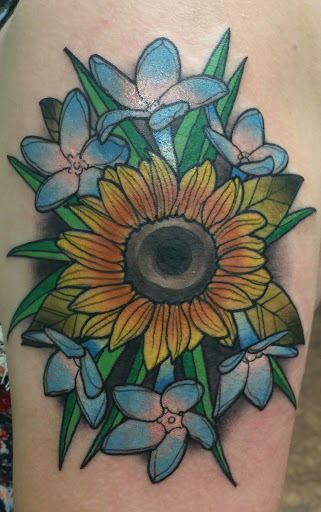 Tattoo Shop «A Thin Line Tattoo», reviews and photos, 9 E Wilson St, Batavia, IL 60510, USA