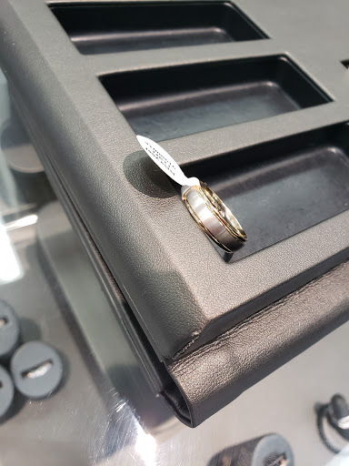 Jeweler «Shane Co.», reviews and photos, 735 Ernest W Barrett Pkwy NW, Kennesaw, GA 30144, USA