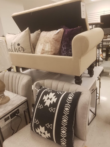 Shopping Mall «Mondawmin Mall», reviews and photos, 2401 Liberty Heights Ave, Baltimore, MD 21215, USA