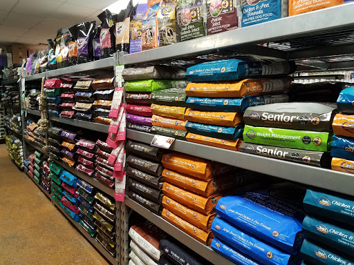 Tack Shop «J & T Country Feeds Inc», reviews and photos, 4835 W 10th St, Greeley, CO 80634, USA