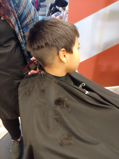 Hair Salon «Great Clips», reviews and photos, 646 N Dupont Blvd, Milford, DE 19963, USA