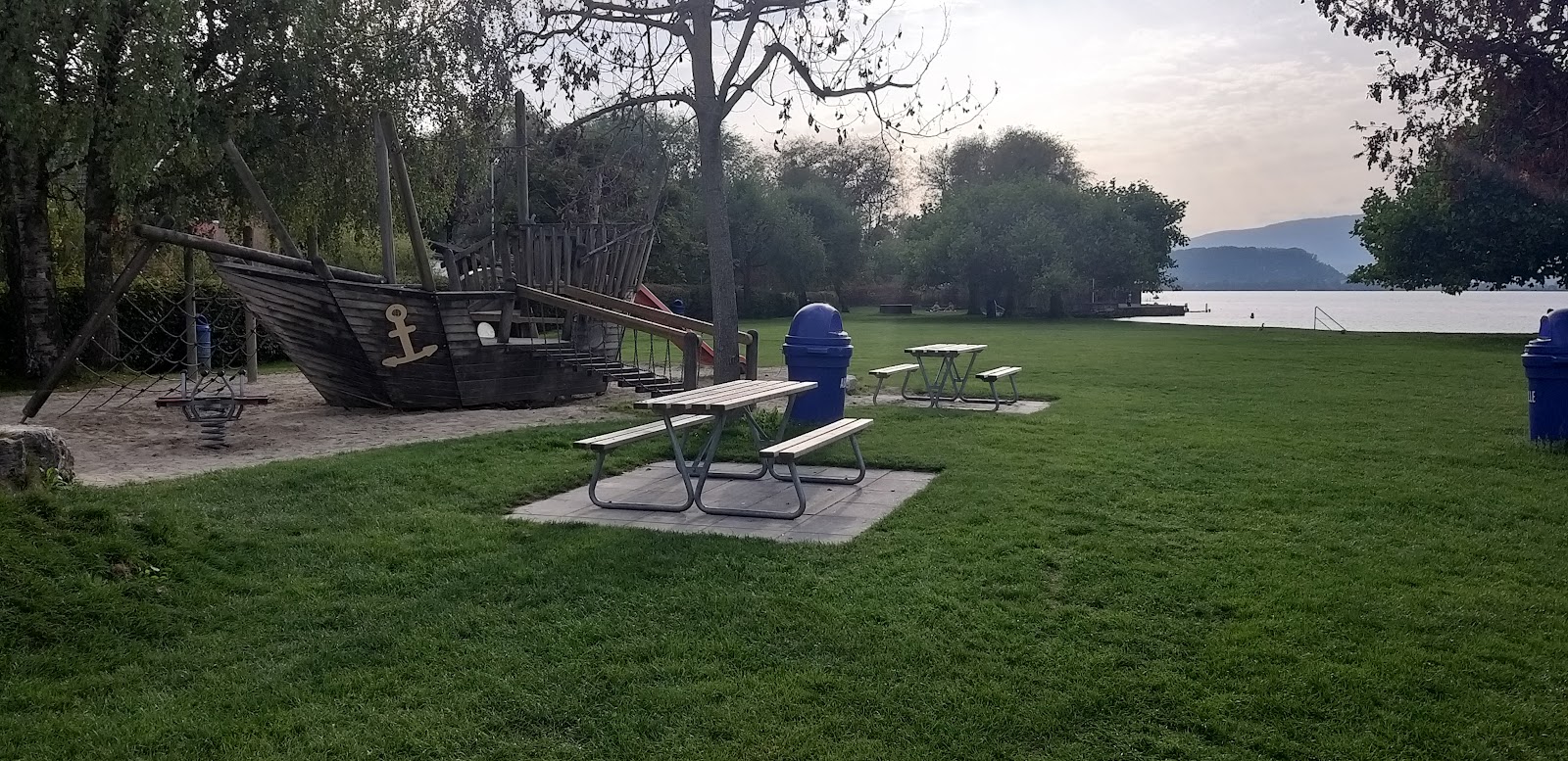 Strandbad Luscherz photo #8