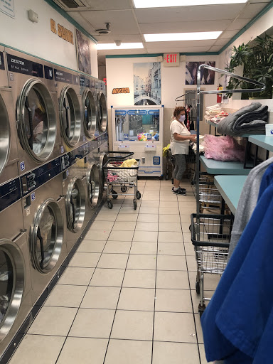 Laundromat «Waynes Wash World», reviews and photos, 659 Abbington Dr, East Windsor, NJ 08520, USA