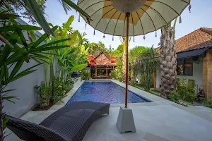 Bali Komang Guest House Sanur image