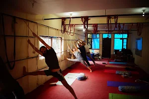 salamba yoga image