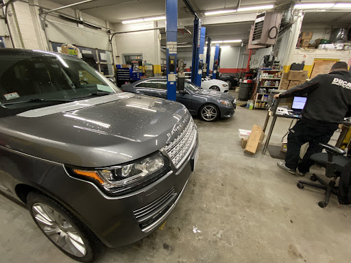 Used Car Dealer «Newton Automotive Services», reviews and photos, 249 Centre St, Newton, MA 02458, USA