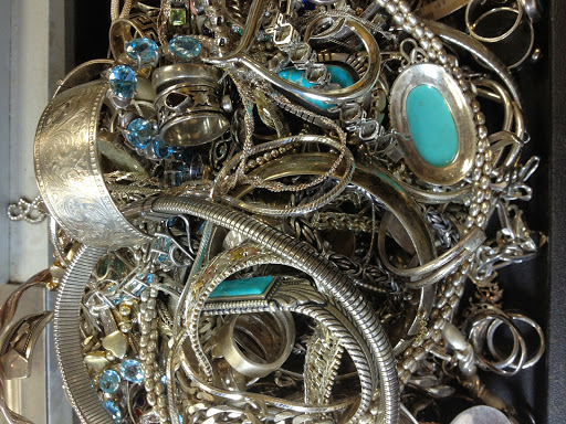 Coin Dealer «Collectors Coins & Jewelry Massapequa Park», reviews and photos, 400 Sunrise Hwy, Massapequa Park, NY 11762, USA