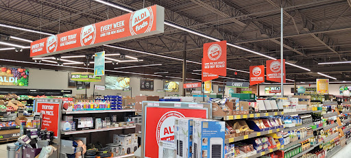 Shopping Mall «Coralwood Shopping Center», reviews and photos, 2301 Del Prado Blvd S, Cape Coral, FL 33990, USA