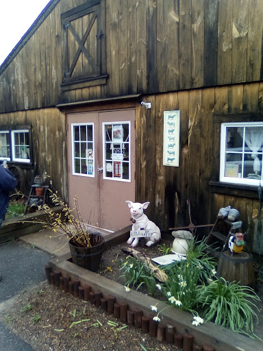 Gourmet Grocery Store «Nodines Gourmet Store», reviews and photos, 39 North St, Goshen, CT 06756, USA