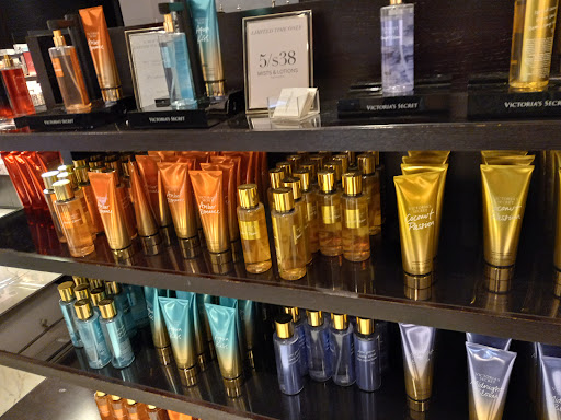 Grocery Store «Victoria Grocery», reviews and photos, 1416 W 49th St, Hialeah, FL 33012, USA