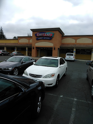 Thrift Store «Thrift Town», reviews and photos, 6328 Fair Oaks Blvd, Carmichael, CA 95608, USA