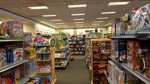 Book Store «Barnes & Noble Booksellers Mansell Crossings SC», reviews and photos, 7660 North Point Pkwy, Alpharetta, GA 30022, USA