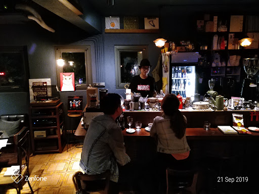 黑帽爵士咖啡酒吧 BlackHatJazz cafe & Bar 西區推薦｜西區餐酒｜西區酒吧｜西區餐廳｜約會｜聚餐｜包場